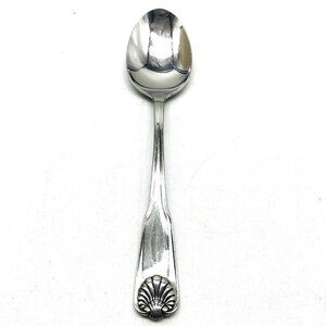 Oneida Stainless Deluxe Table Spoon Tudor Shell Pattern